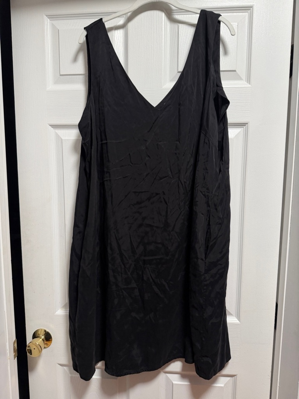 Universal Standard Black Sleeveless V-Neck Mini Dress